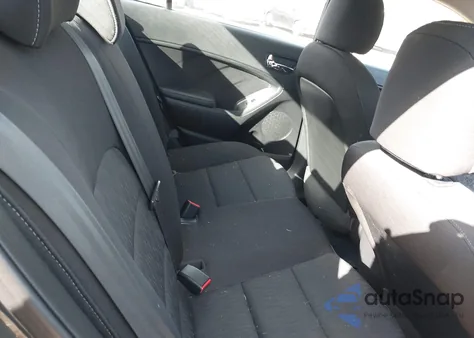 2016 Kia Forte Lx z USA, uszkodzony, nr VIN KNAFK4A66G5610672